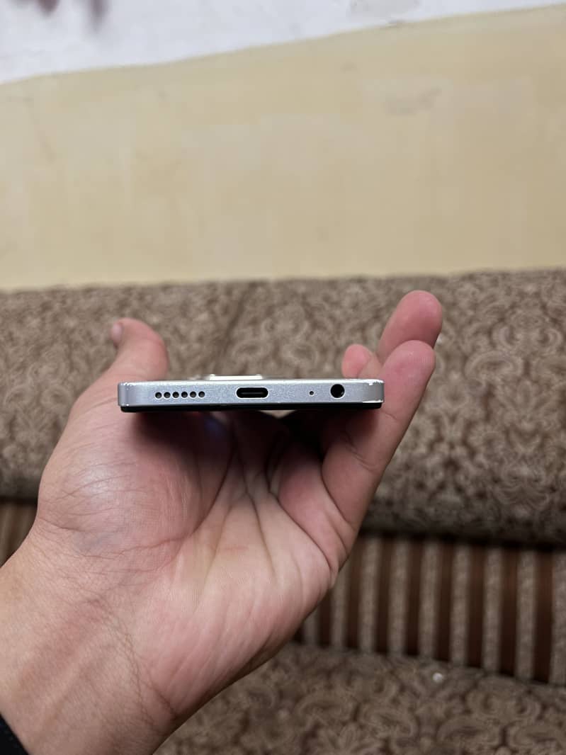 Tecno Spark 20 5