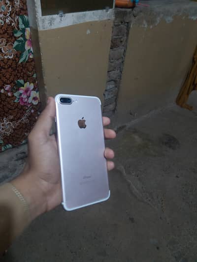 Apple iPhone 7 Plus good whatsapp no 03138109909
