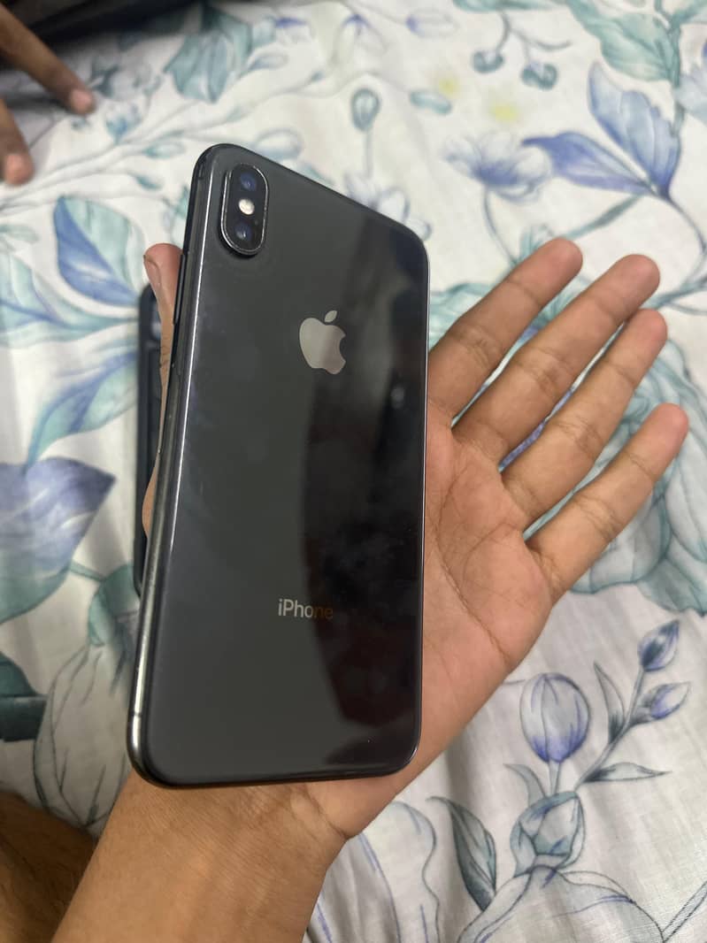 Apple iPhone X 3