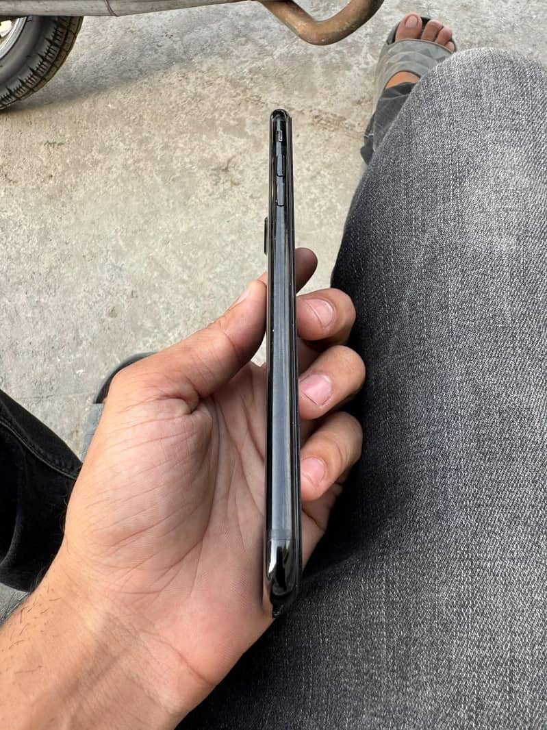 Apple iPhone 7 Plus 5