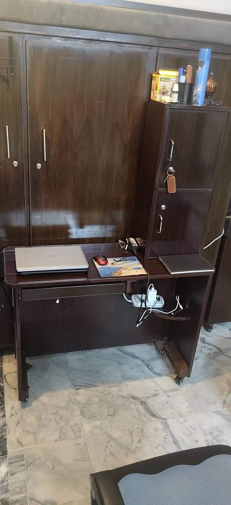 Computer Table 1