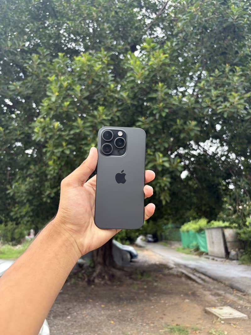 Apple iPhone 15 Pro 3