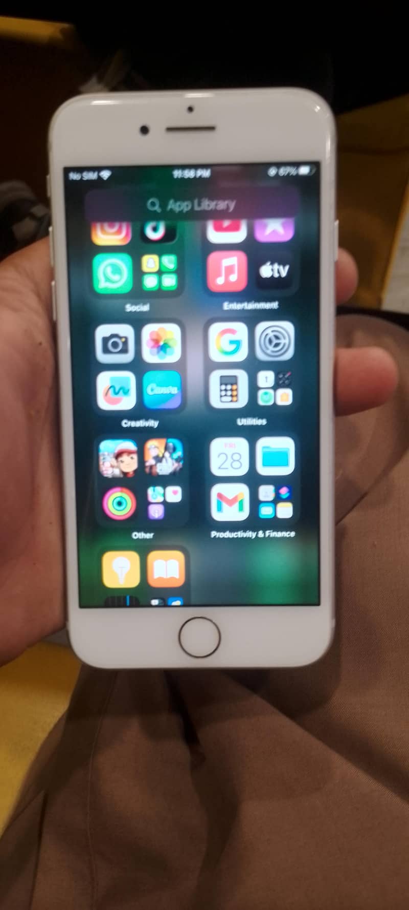 Apple iPhone 8 3