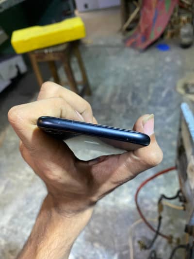 Apple iPhone 7 factory unlocked condition 10 10