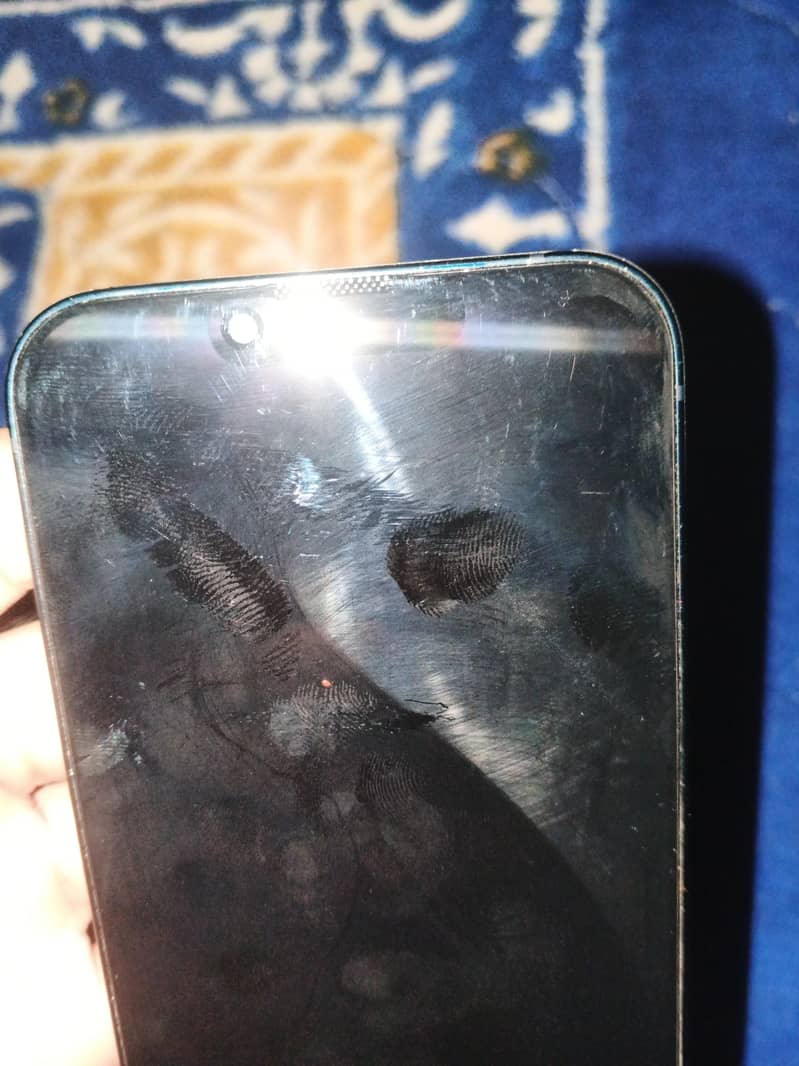 Apple iPhone 13 6