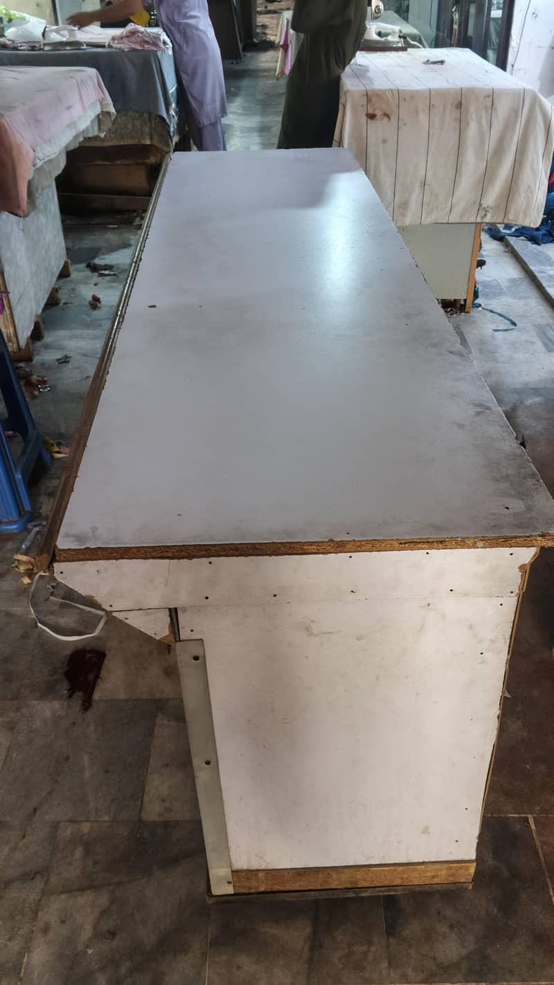 2 large counter 2