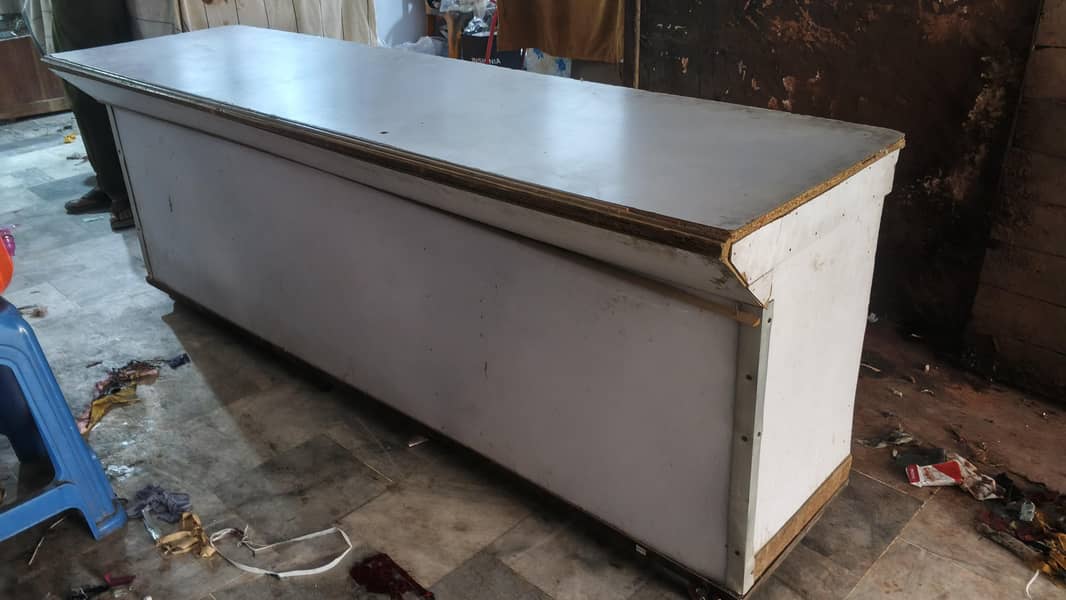 2 large counter 3