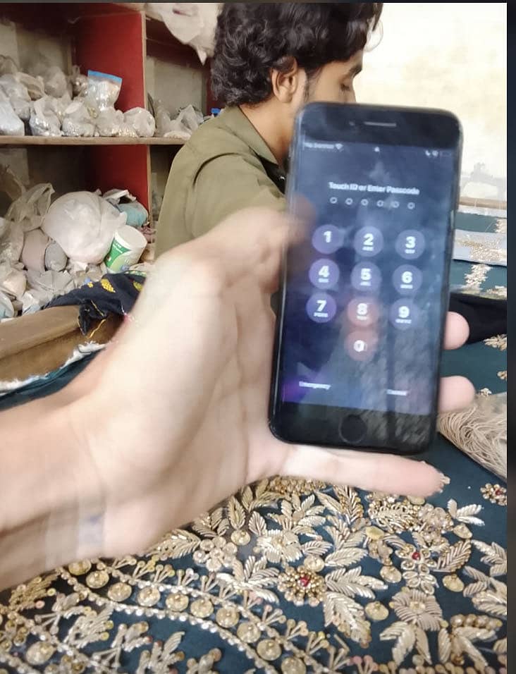 Apple iPhone 7 2