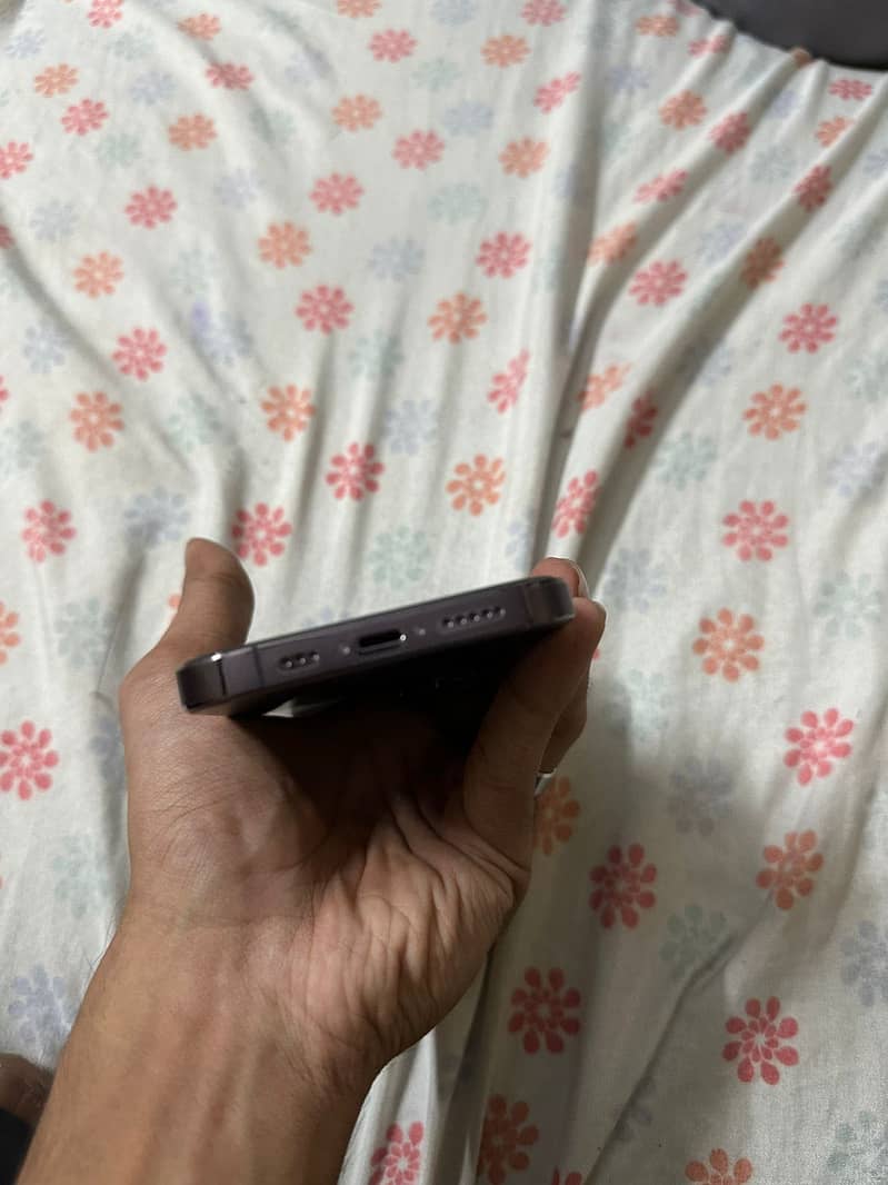 Apple iPhone 14 Pro 2