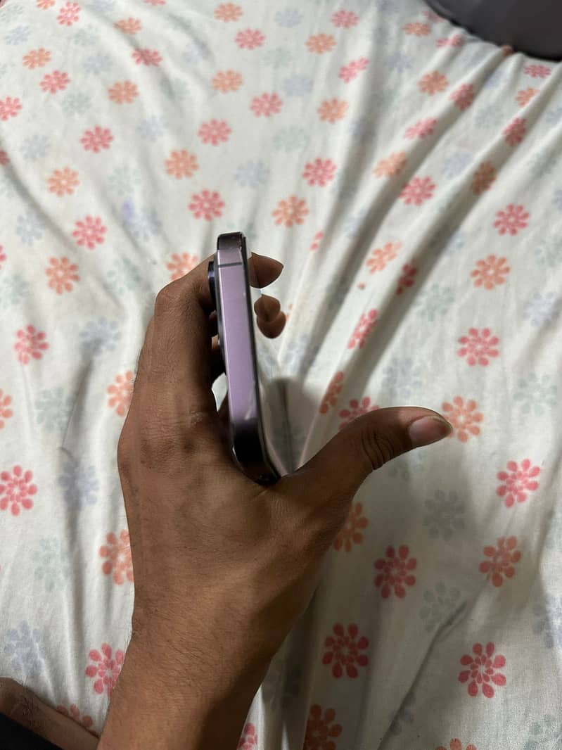 Apple iPhone 14 Pro 4