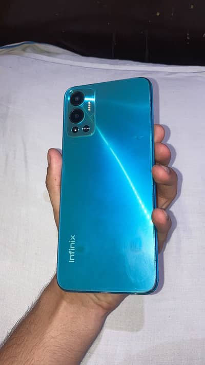 Infinix Hot 12