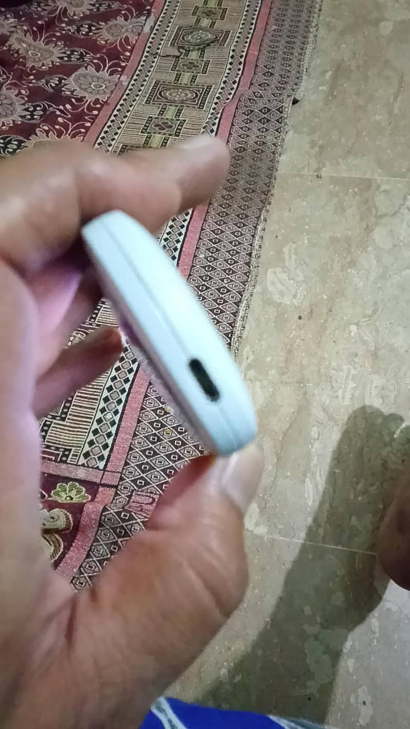 Nokia 3310 4