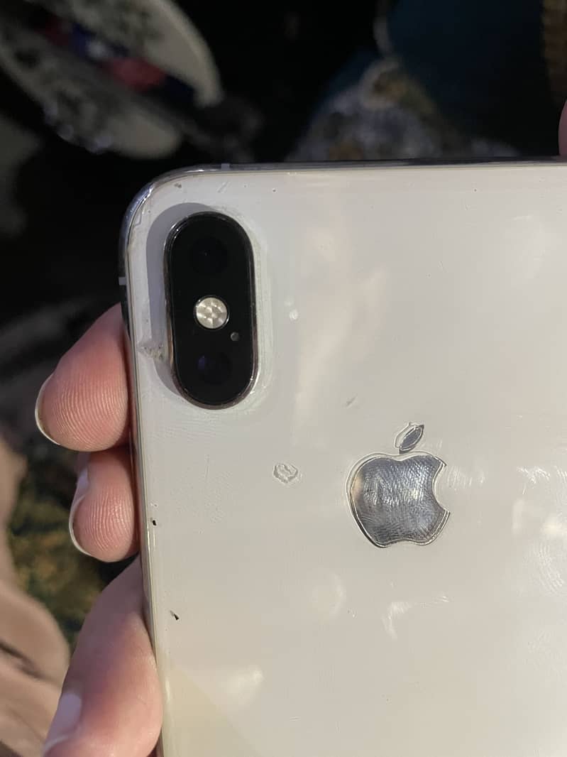 Apple iPhone XS 4