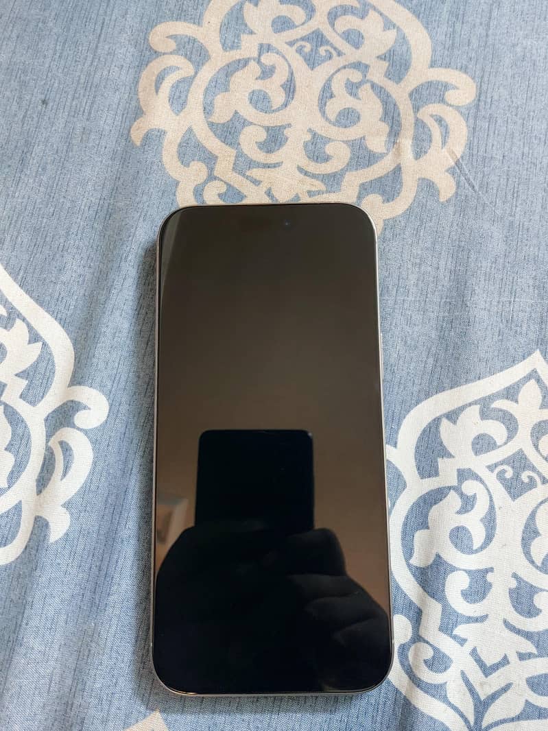 Apple iPhone 16 Pro Max 3