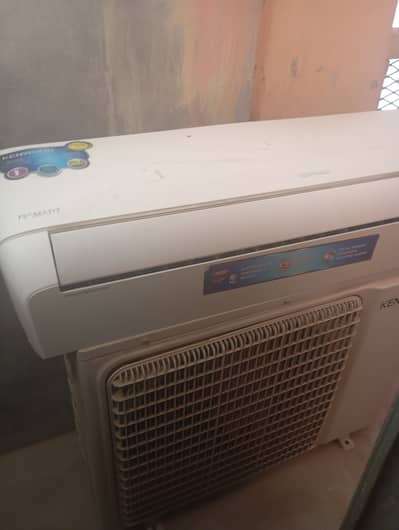 Brand: Kenwood Model: 2018 Purchased: 2019 Age: Approximately 7 years
