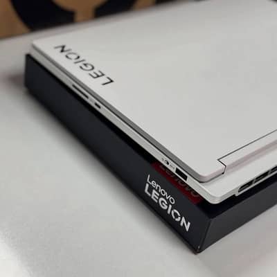Lenovo Legion 7i – Gaming Monster | RTX 4070 | 32GB RAM | 1TB SSD