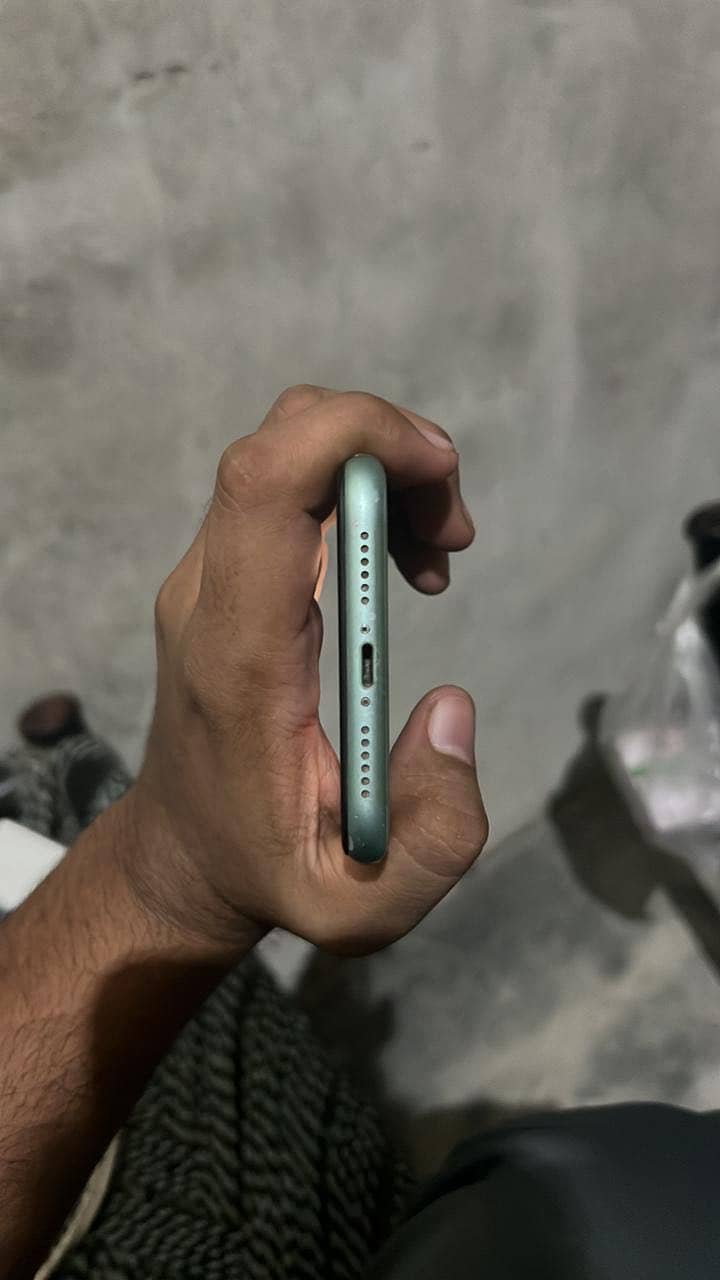 Apple iPhone 11 2
