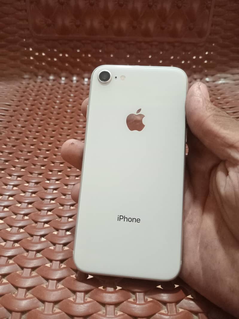 Apple iPhone 8 5