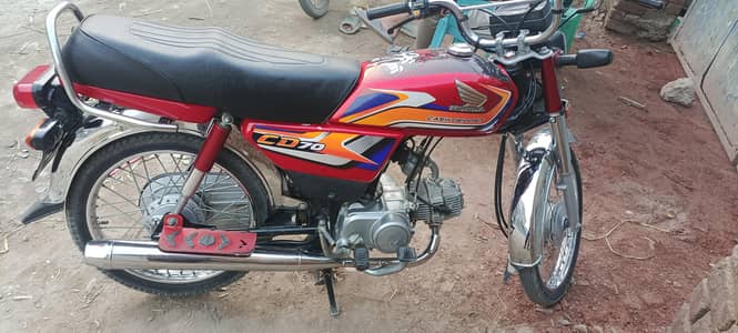 Honda 70 urgent sale 24 25 lush condition