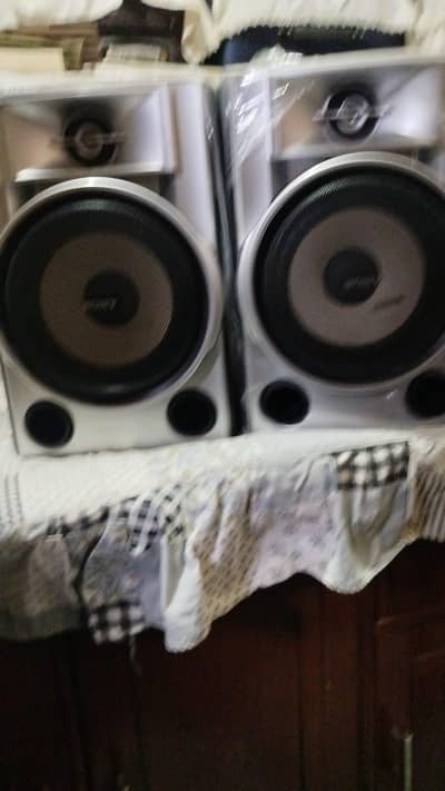 Sony Japan 8inch speaker 300 watt ka pair ha in 6ohms