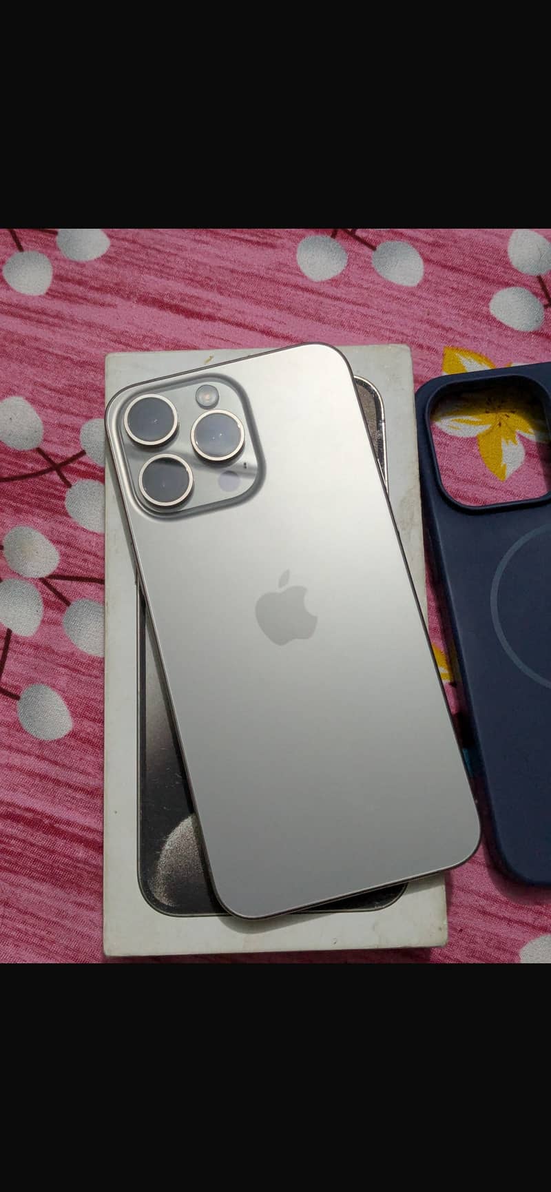 Apple iPhone 15 Pro Max 0