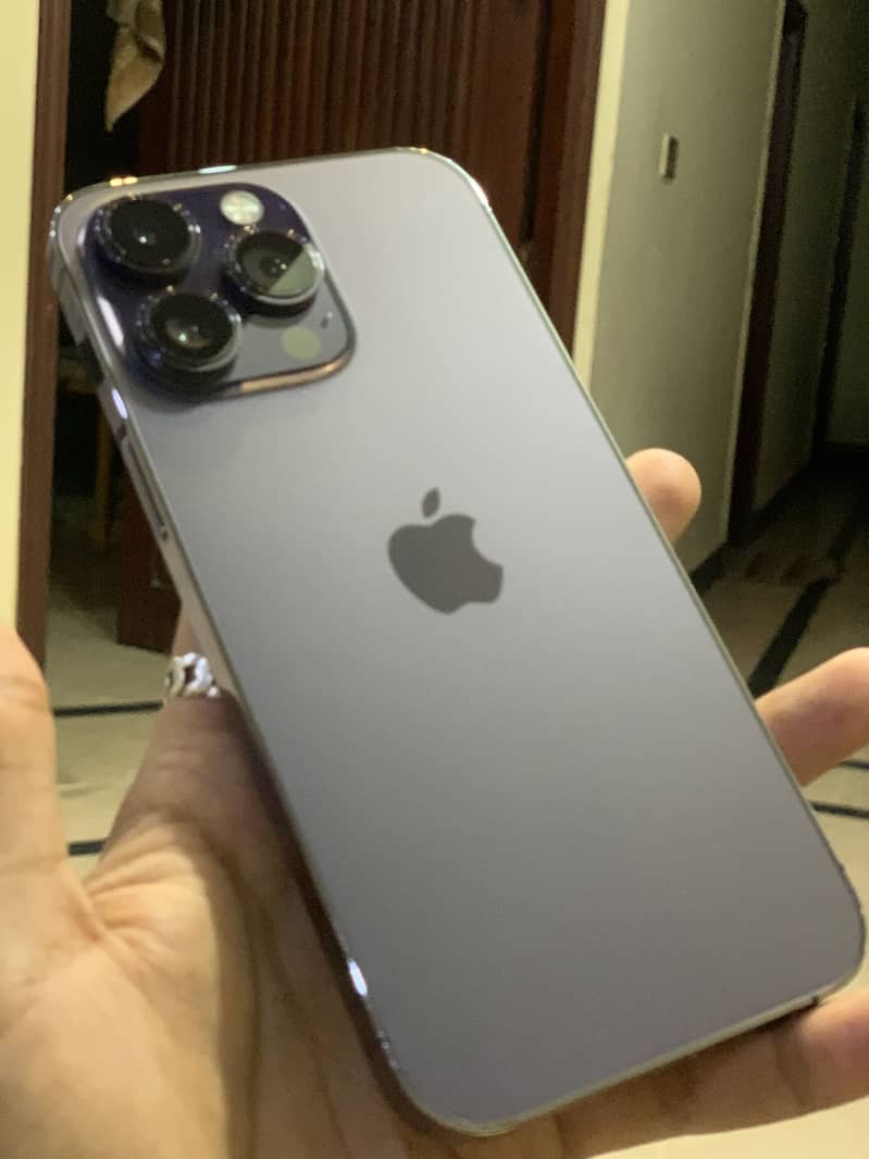 Apple iPhone 14 Pro Max 0