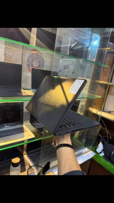 Dell laptop battery timeing 3.4 hours Consition 10/10 all ok