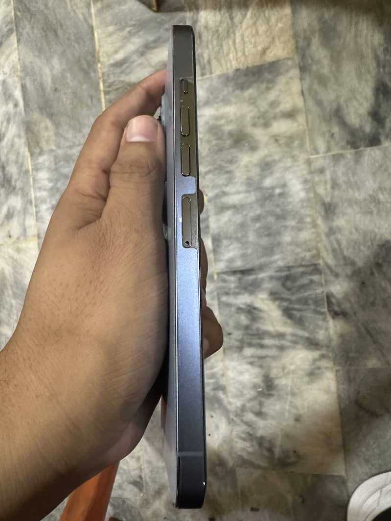 Apple iPhone 13 Pro Max 6