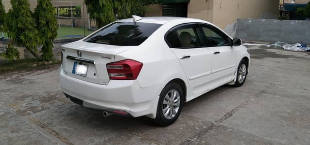 Honda City 1.5 Automatic 2018 Modle 0322,,. . 4863,,. . . 685