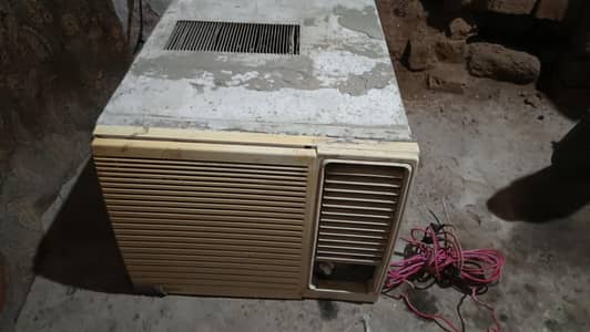 0.5 window ac good condition 4 ampair oly