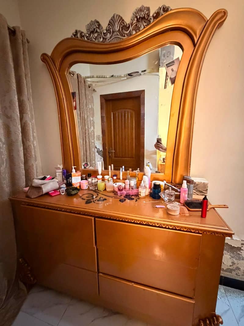 someone sector sofa dressing table, side table and bed 3