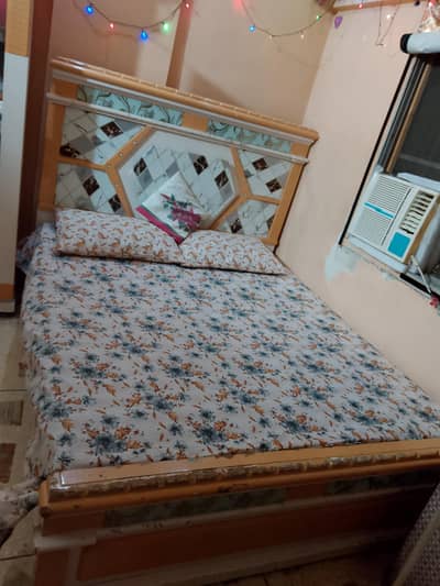Queen bed cupboards Devider Dresser