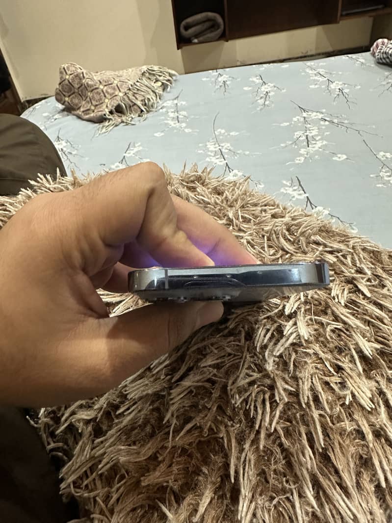 Apple iPhone 13 Pro 3