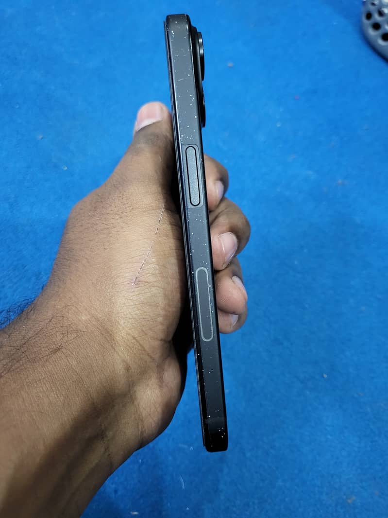 Apple iPhone 15 6