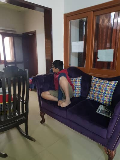Mint condition comfortable sofa set