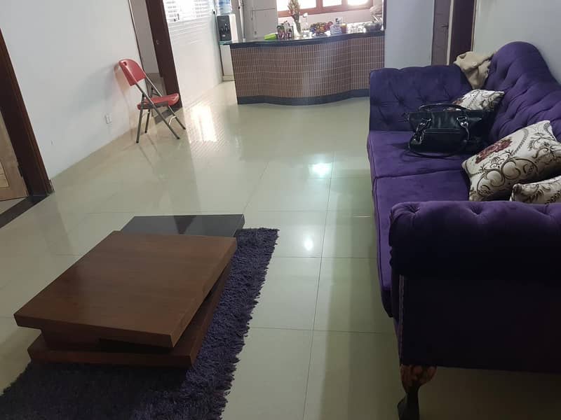 Mint condition comfortable sofa set 5