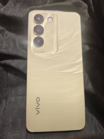 vivo y100