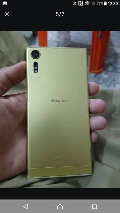 Sony XZs