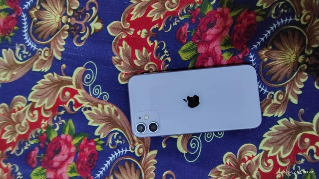 Apple iPhone 11 3