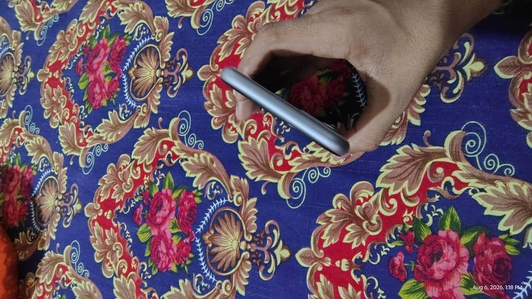 Apple iPhone 11 6