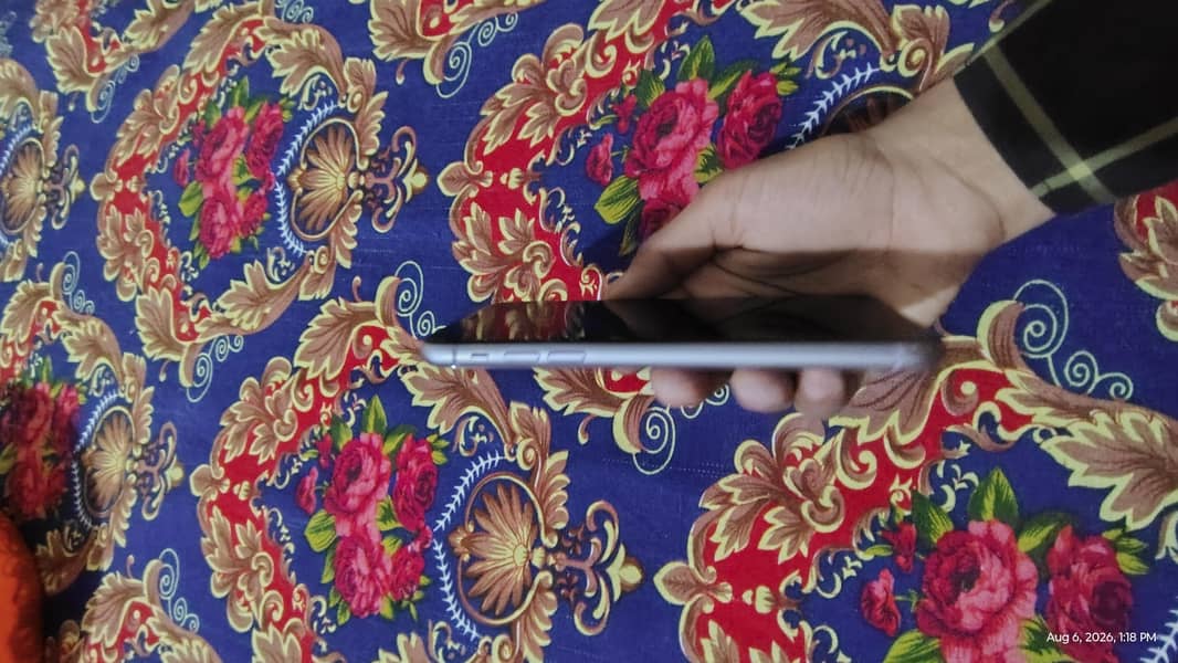 Apple iPhone 11 7