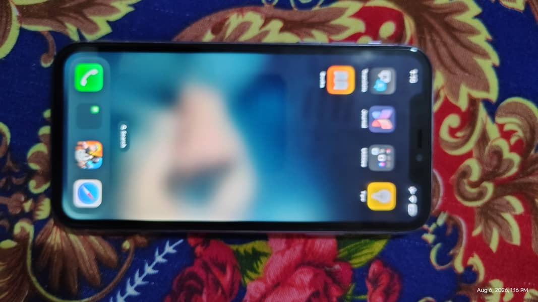 Apple iPhone 11 10