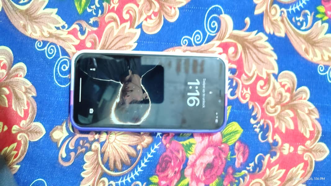 Apple iPhone 11 12