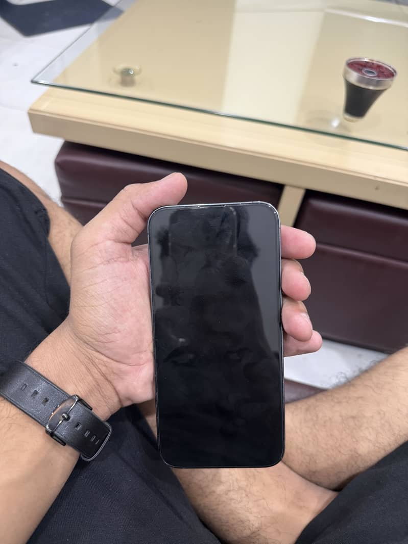 Apple iPhone 14 Pro Max 4