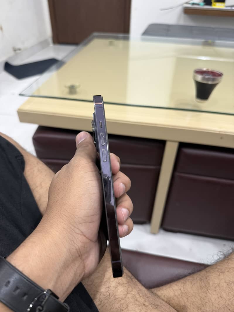 Apple iPhone 14 Pro Max 5