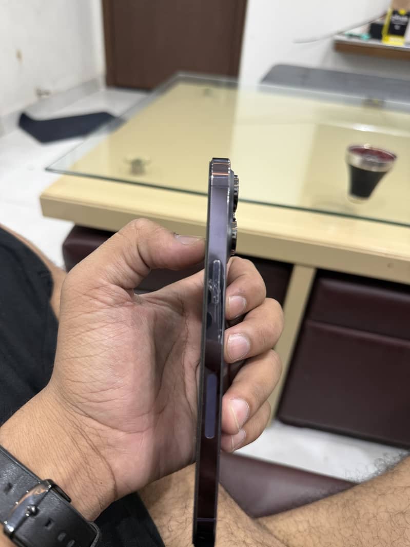 Apple iPhone 14 Pro Max 6