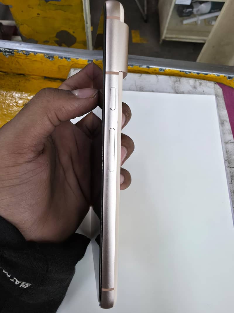 Google Pixel 8 5