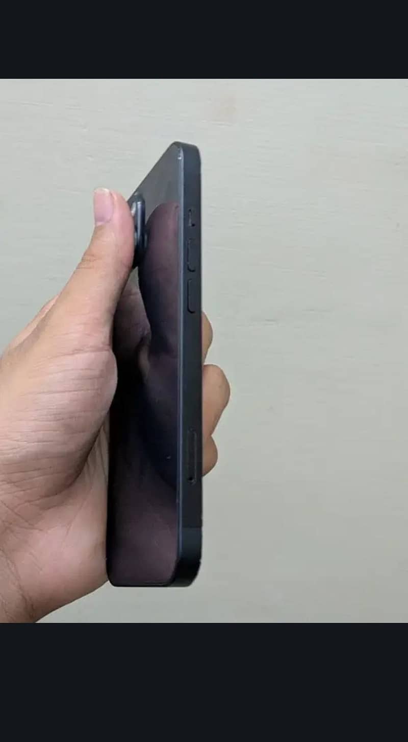 Apple iPhone 13 1