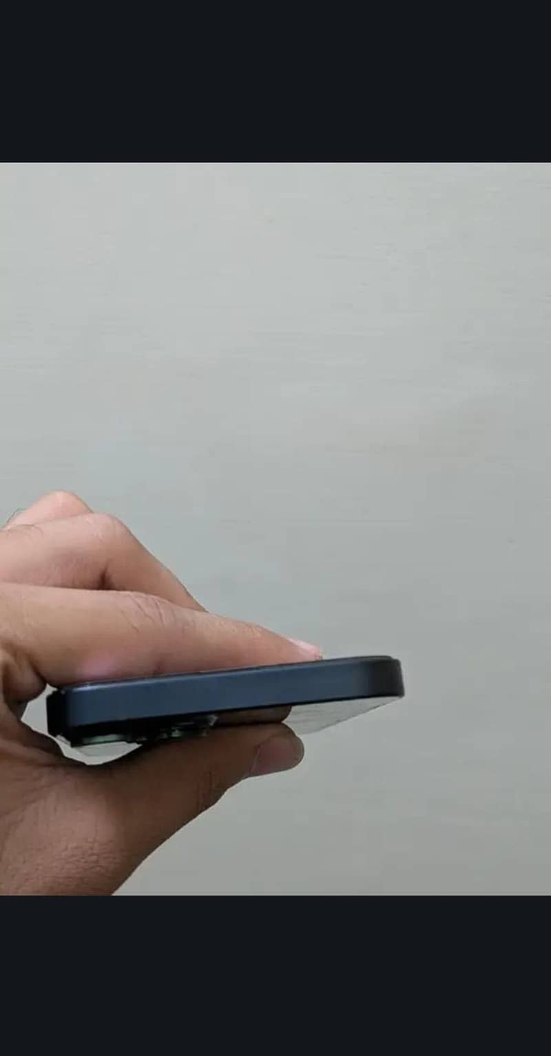 Apple iPhone 13 4