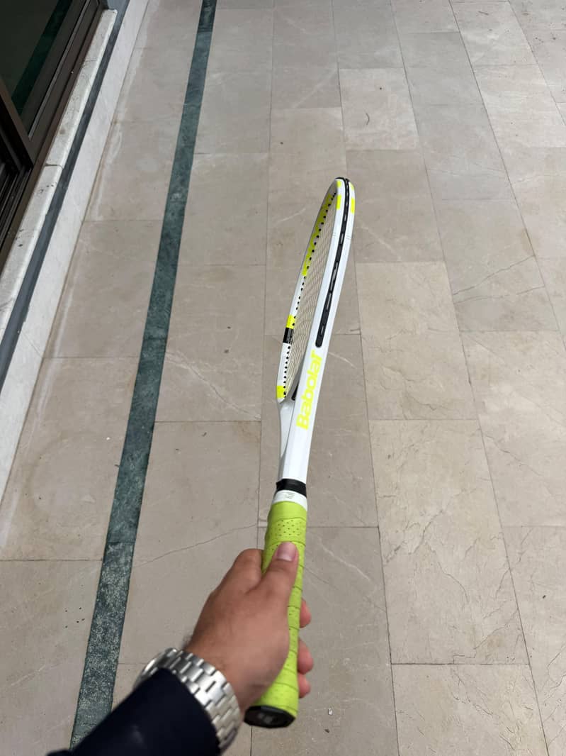 tennis racket 7